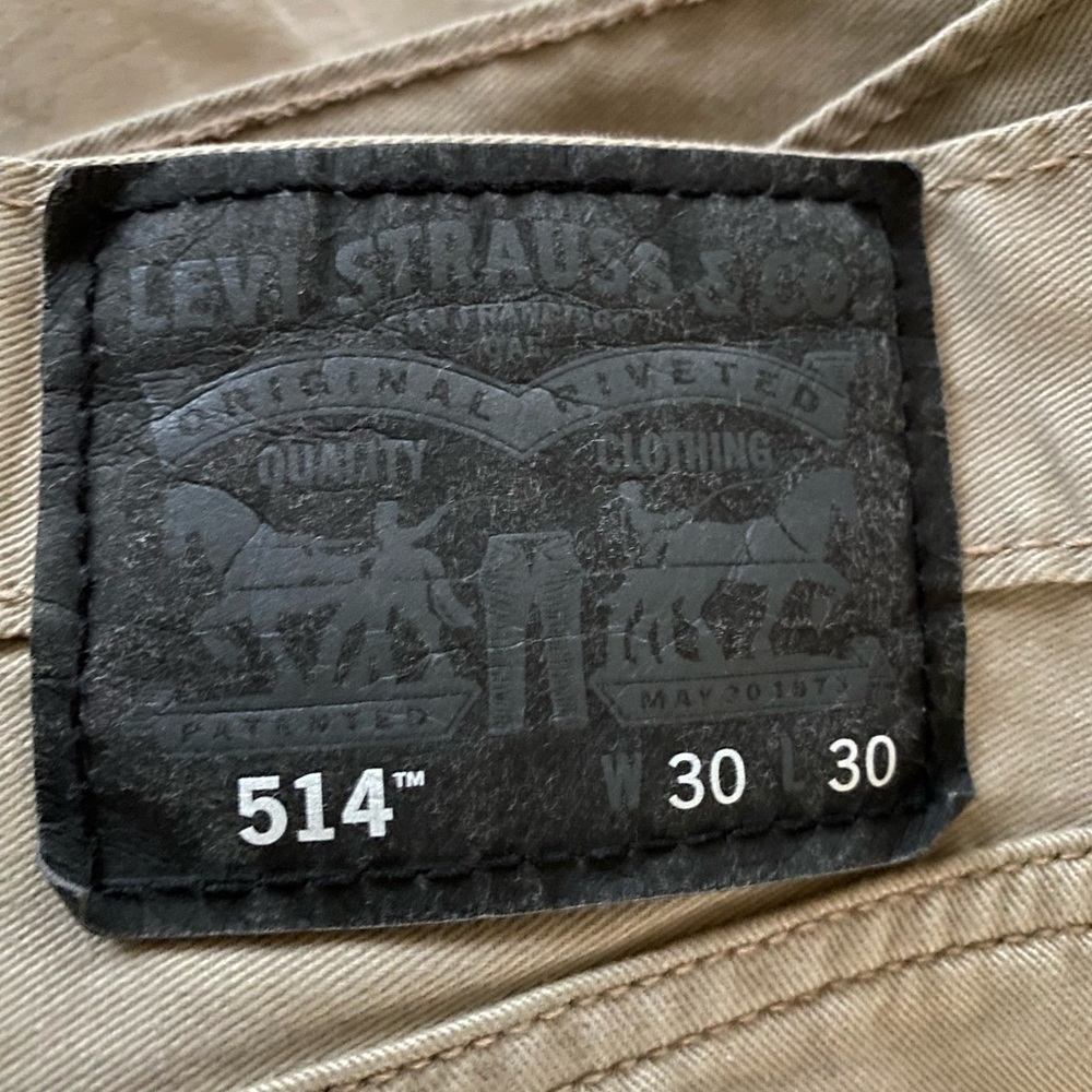 Levi's 514, men's straight leg jeans, 30×30 tan, excellent condition.